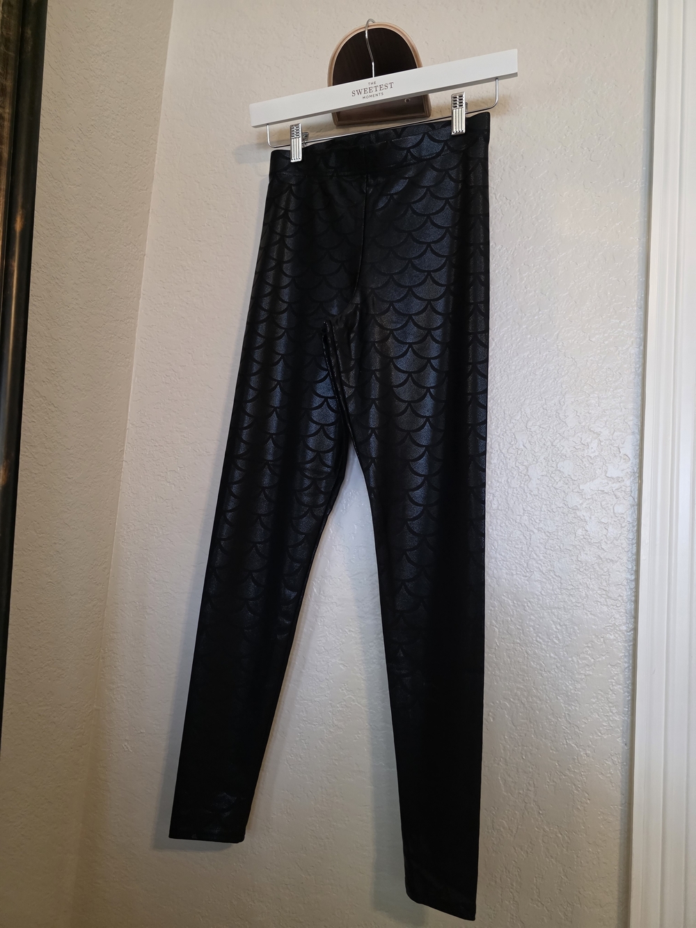Blackmilk Black Scaled Leggings